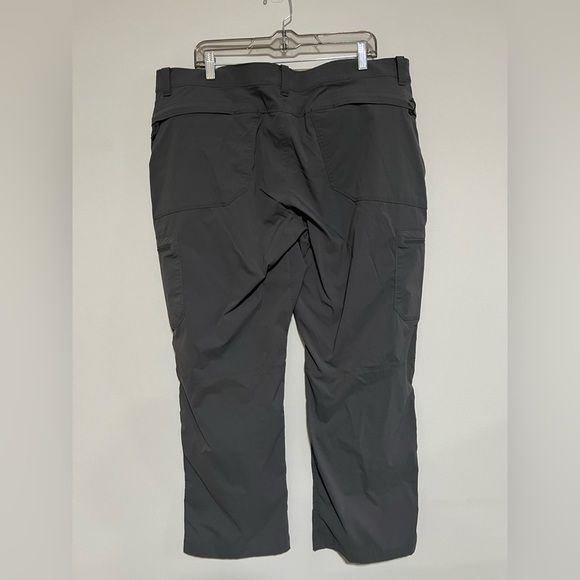 L.L. Bean Men’s Water Resistant Cresta Hiking Pants Size 40 X 29 UPF 50+ Outdoor - Picture 2 of 10